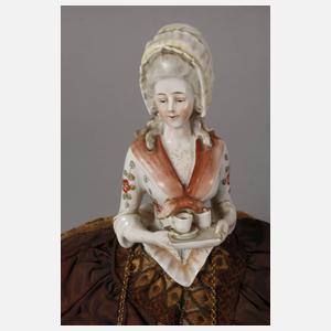 Große Teepuppe als Schokoladenmädchen