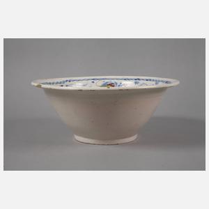 Tief gemuldete Fayenceschüssel