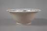 Tief gemuldete Fayenceschüssel