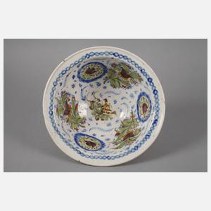 Tief gemuldete Fayenceschüssel