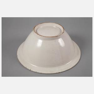 Tief gemuldete Fayenceschüssel