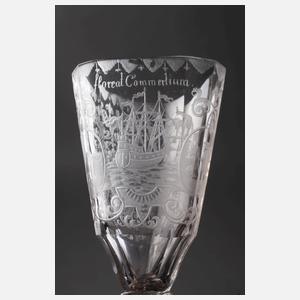 Dreieckiges barockes Pokalglas