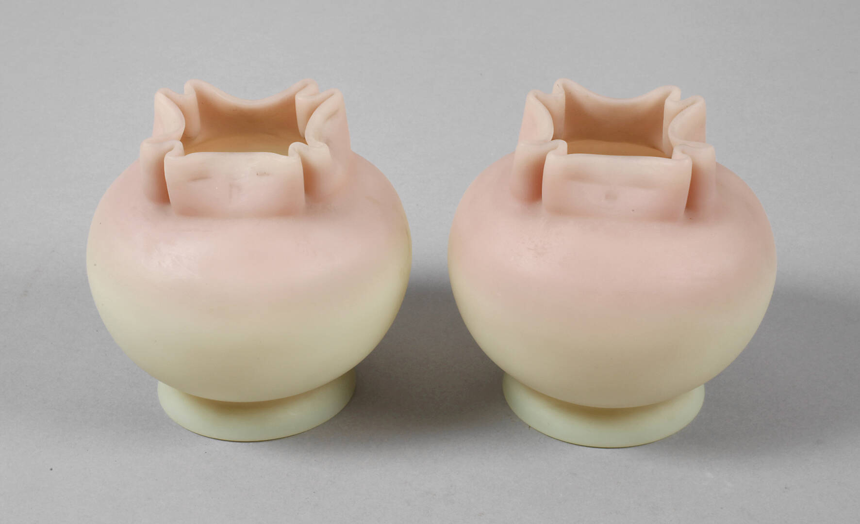 Paar Vasen "Burmesisches Glas"