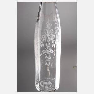 Schlanke Karaffe mit Silbermontur