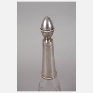 Schlanke Karaffe mit Silbermontur