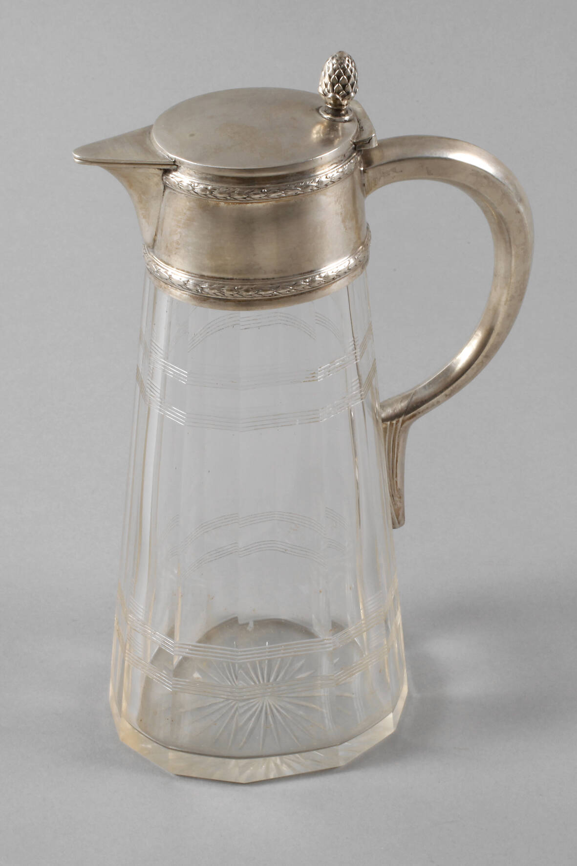 Karaffe mit Silbermontierung