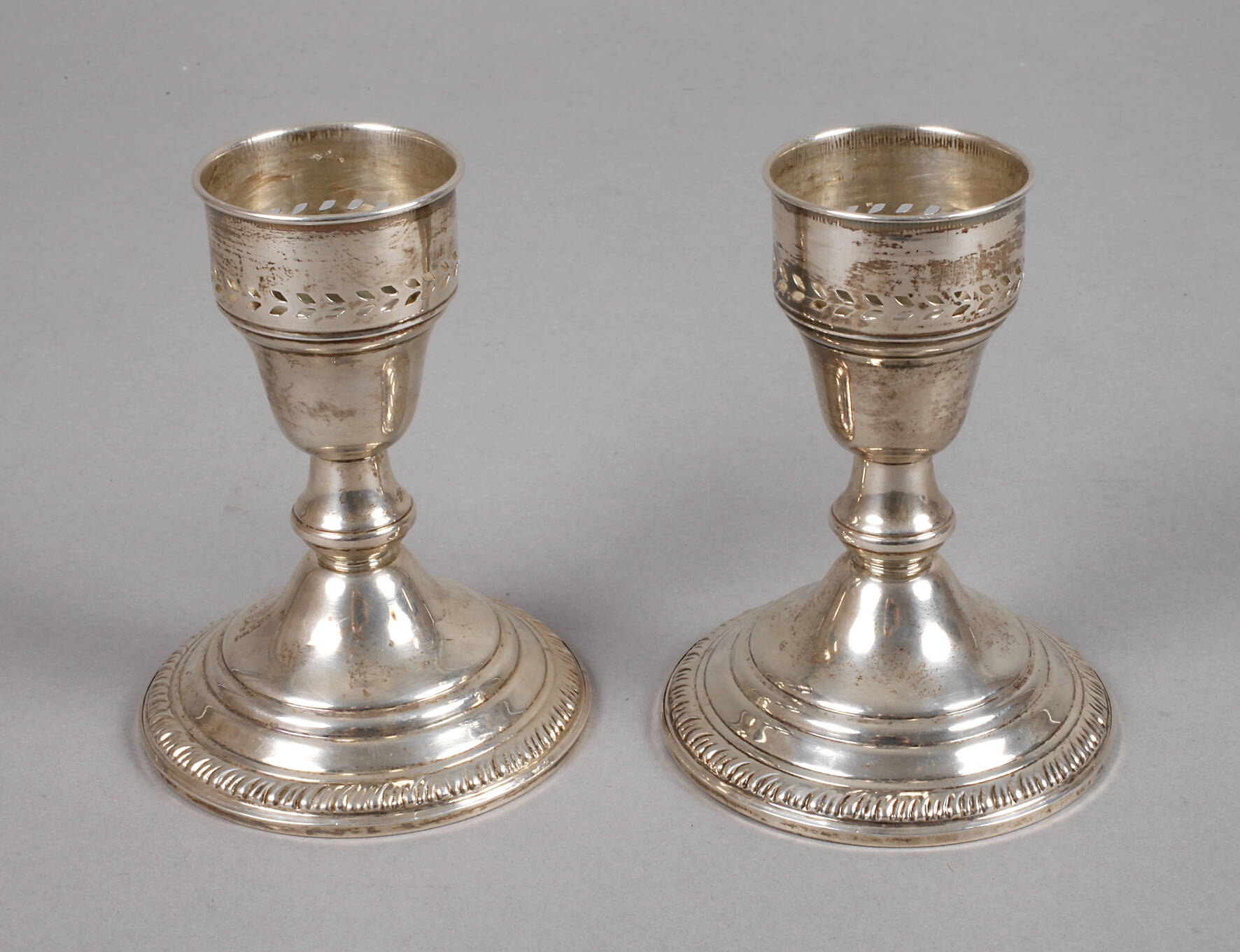 Paar Silberleuchter "Crown Sterling"