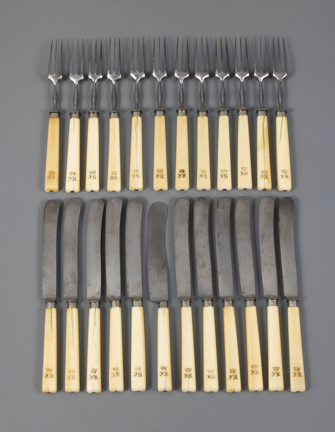 Abendbrotbesteck aus Adelsbesitz