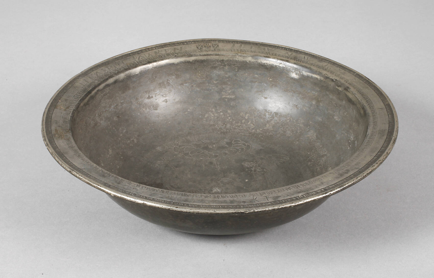 Gravierte Tischschale 1674