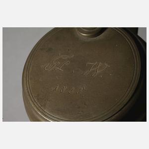 Drei Walzenkrüge Biedermeier Zinn