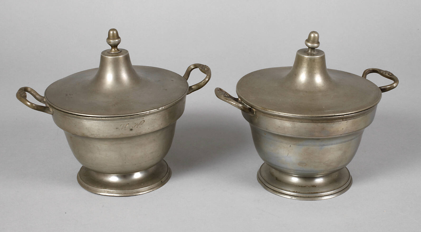 Zwei Biedermeier-Deckelterrinen