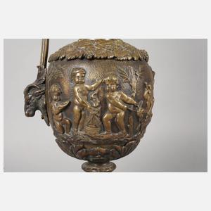 Übergroße Bronzevase Bacchanten