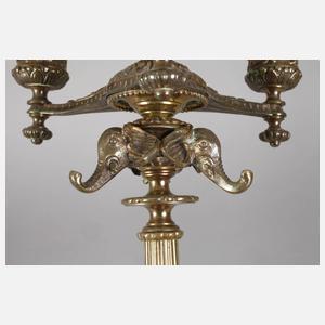 Paar vierflammige Kandelaber mit Tierfiguren