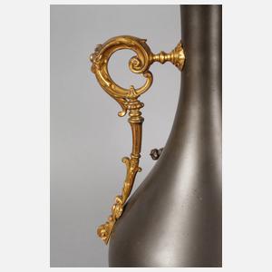 Große Balustervase mit Frauenfigur