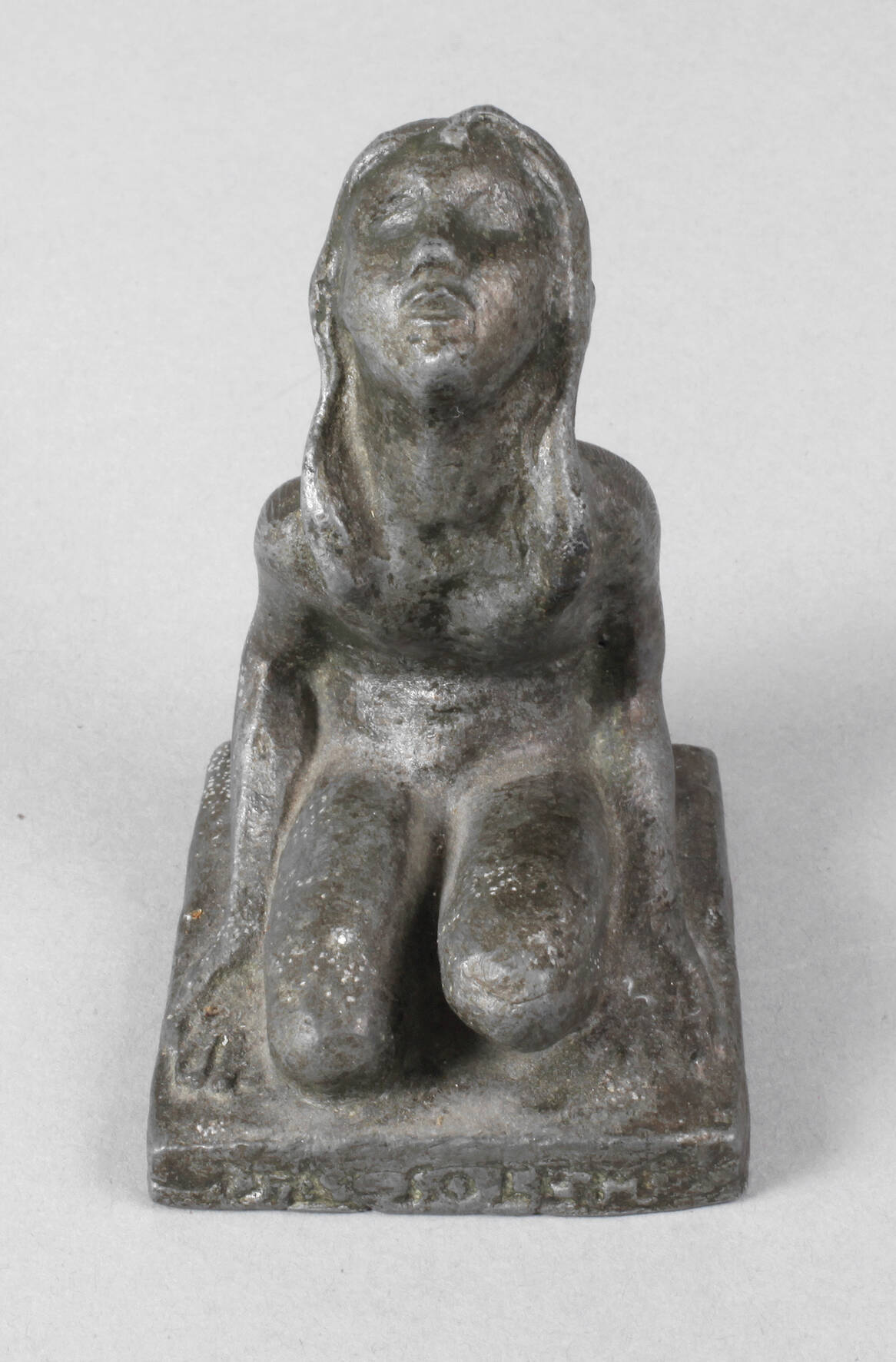 Kniende Sonnenanbeterin "Da Solem - Heimdalldank"