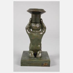 Bronzeleuchter kniender Putto