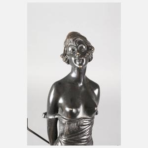 Bruno Zach, Dame mit Spazierstock