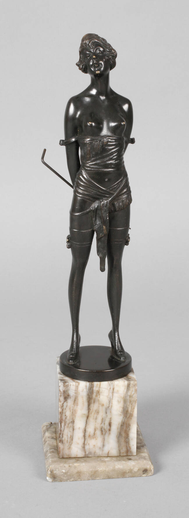 Bruno Zach, Dame mit Spazierstock