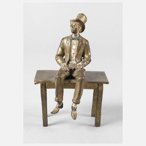 Wiener Bronze sitzender Herr