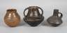 Drei prähistorische Gefäße