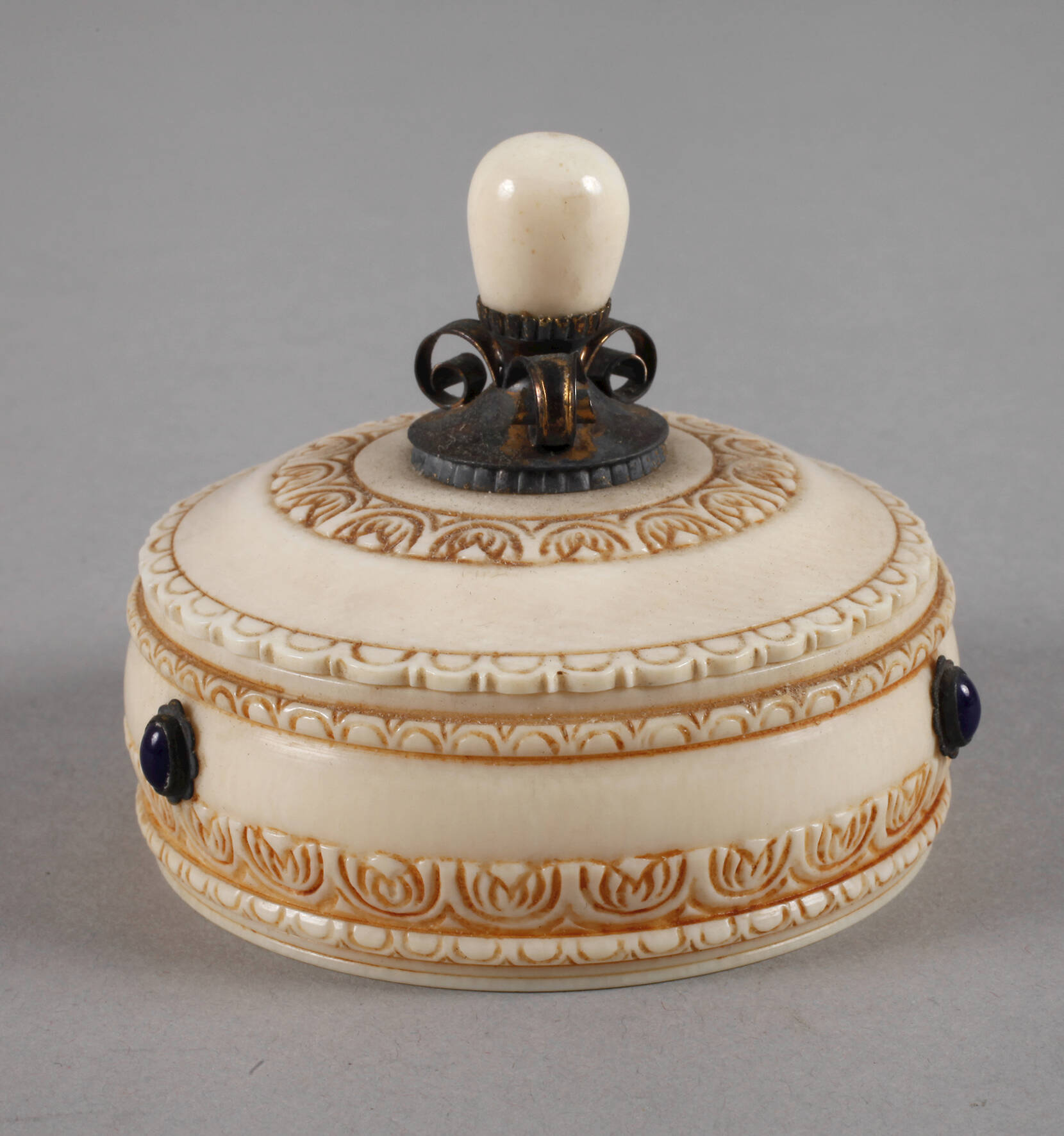 Deckeldose Jugendstil