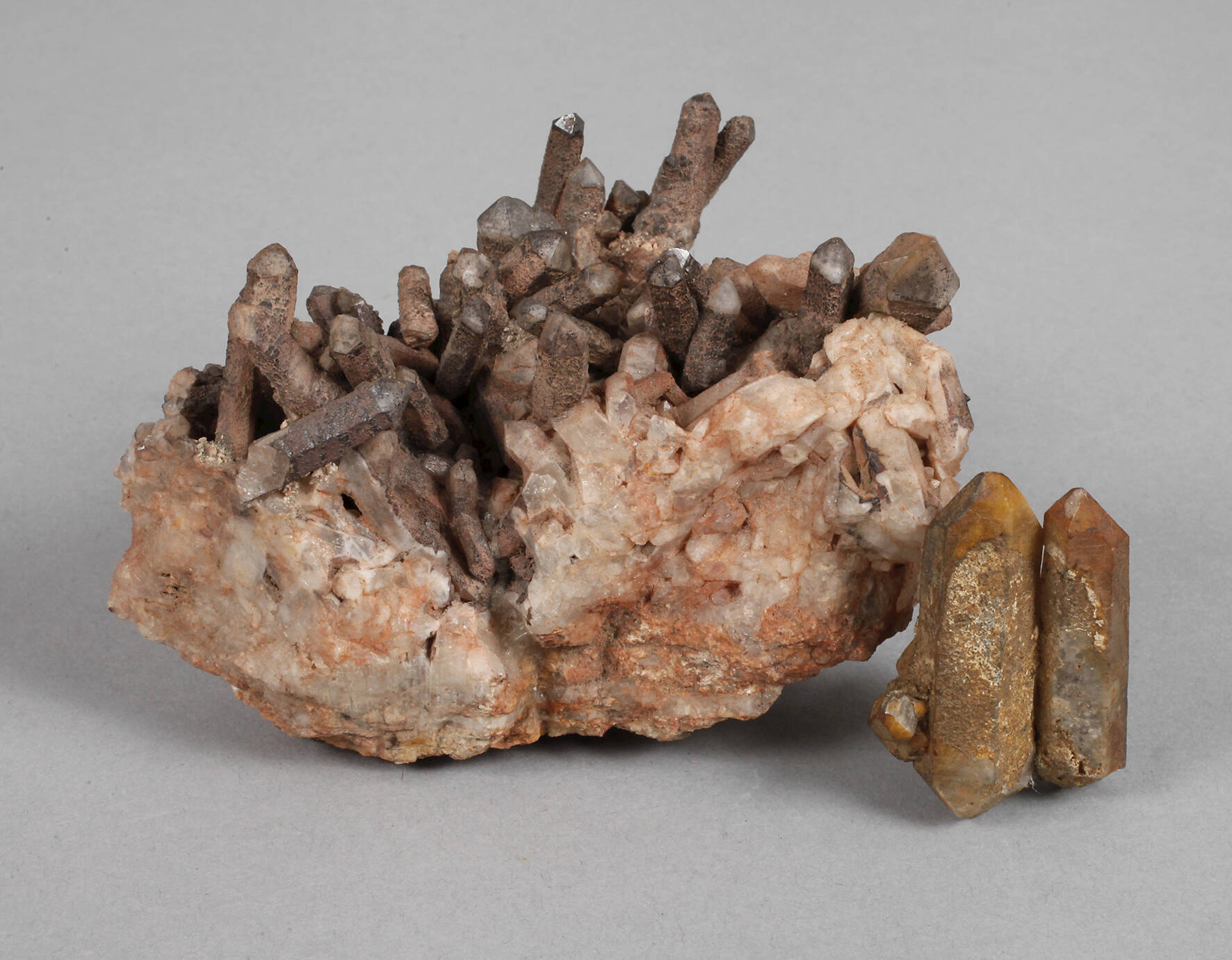 Seltene Quarzkristallstufe