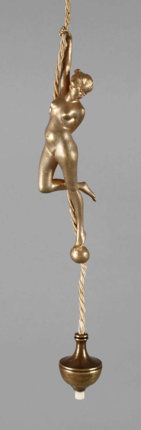 Figürlicher Klingelzug