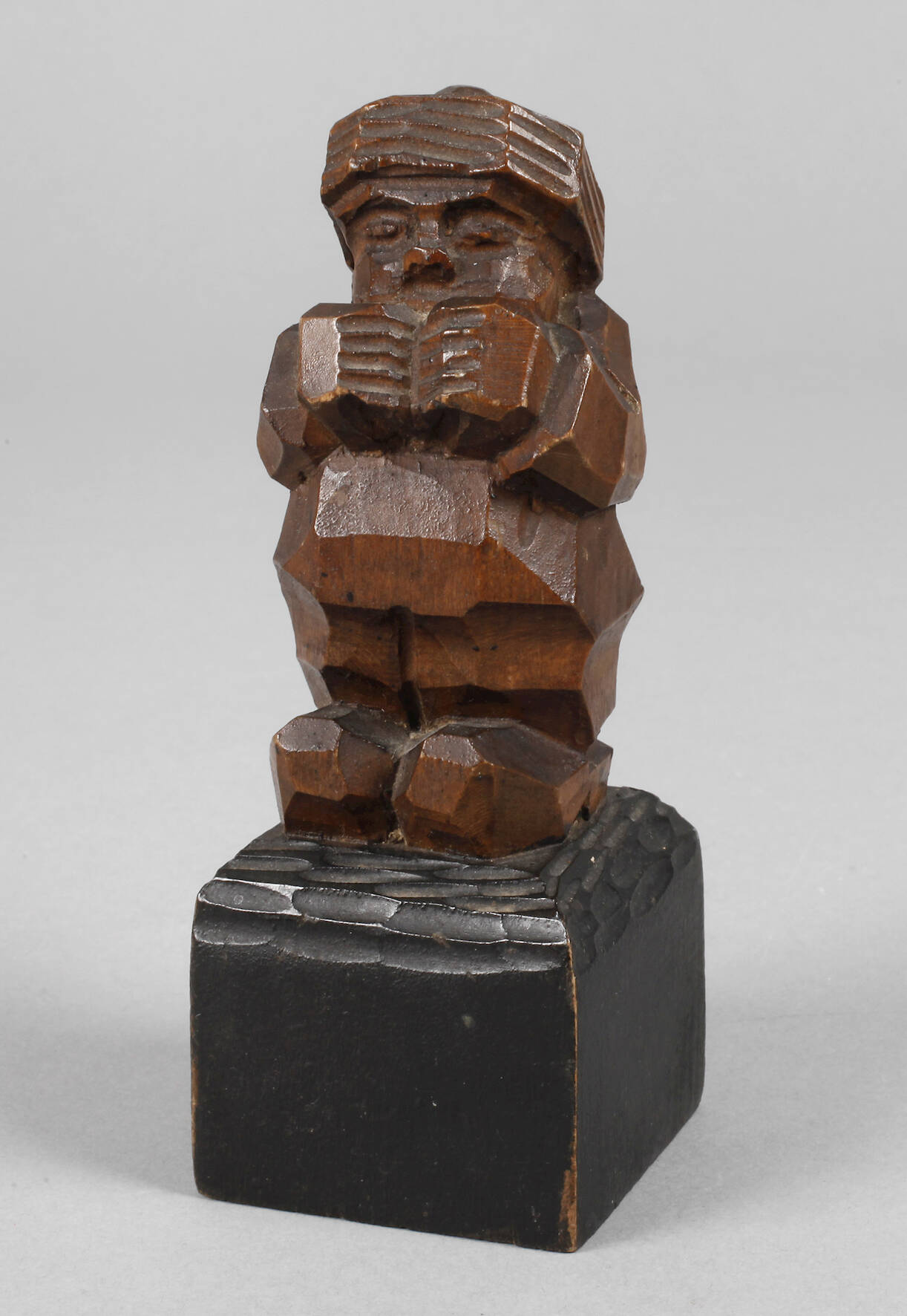 Figürliche Schnitzerei