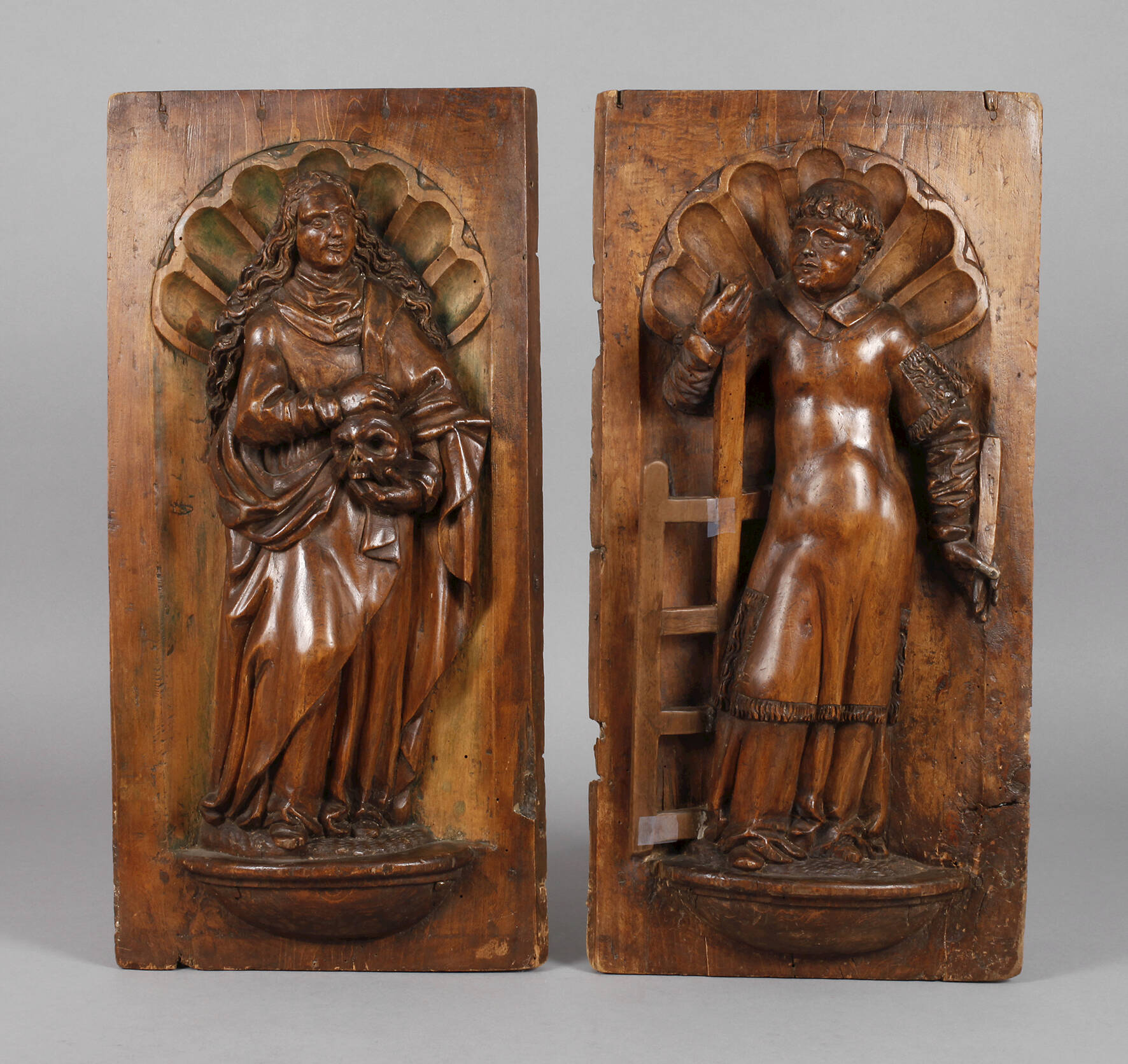 Paar frühbarocke Reliefschnitzereien