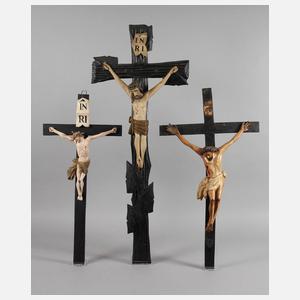 Drei Kruzifixe