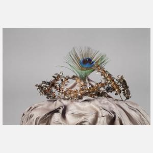 Glassturz mit Geschmeide