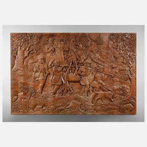 Übergroße geschnitzte Wandplatte