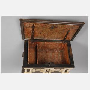 Kleines Renaissancekästchen mit Geheimfächern