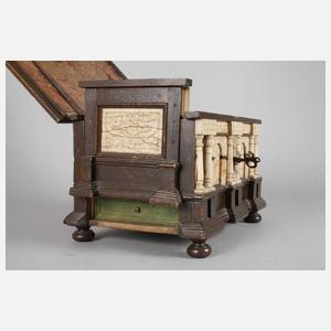 Kleines Renaissancekästchen mit Geheimfächern