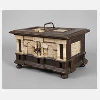 Kleines Renaissancekästchen mit Geheimfächern111