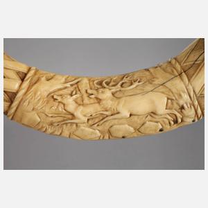 Beschnitzter Keilerzahn