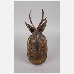 Geschnitzte Jagdtrophäe