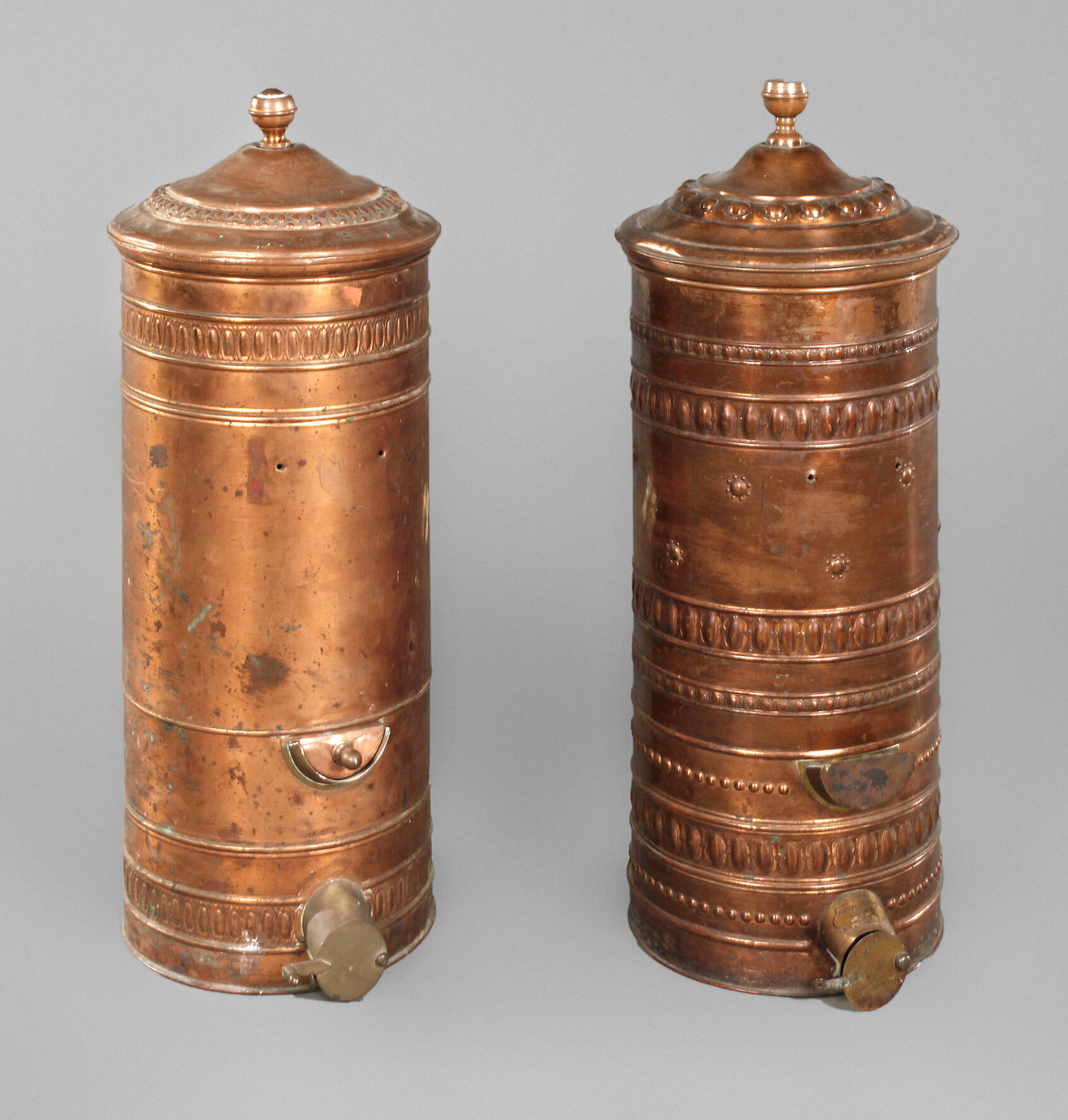 Zwei Kaffeeschütten um 1910