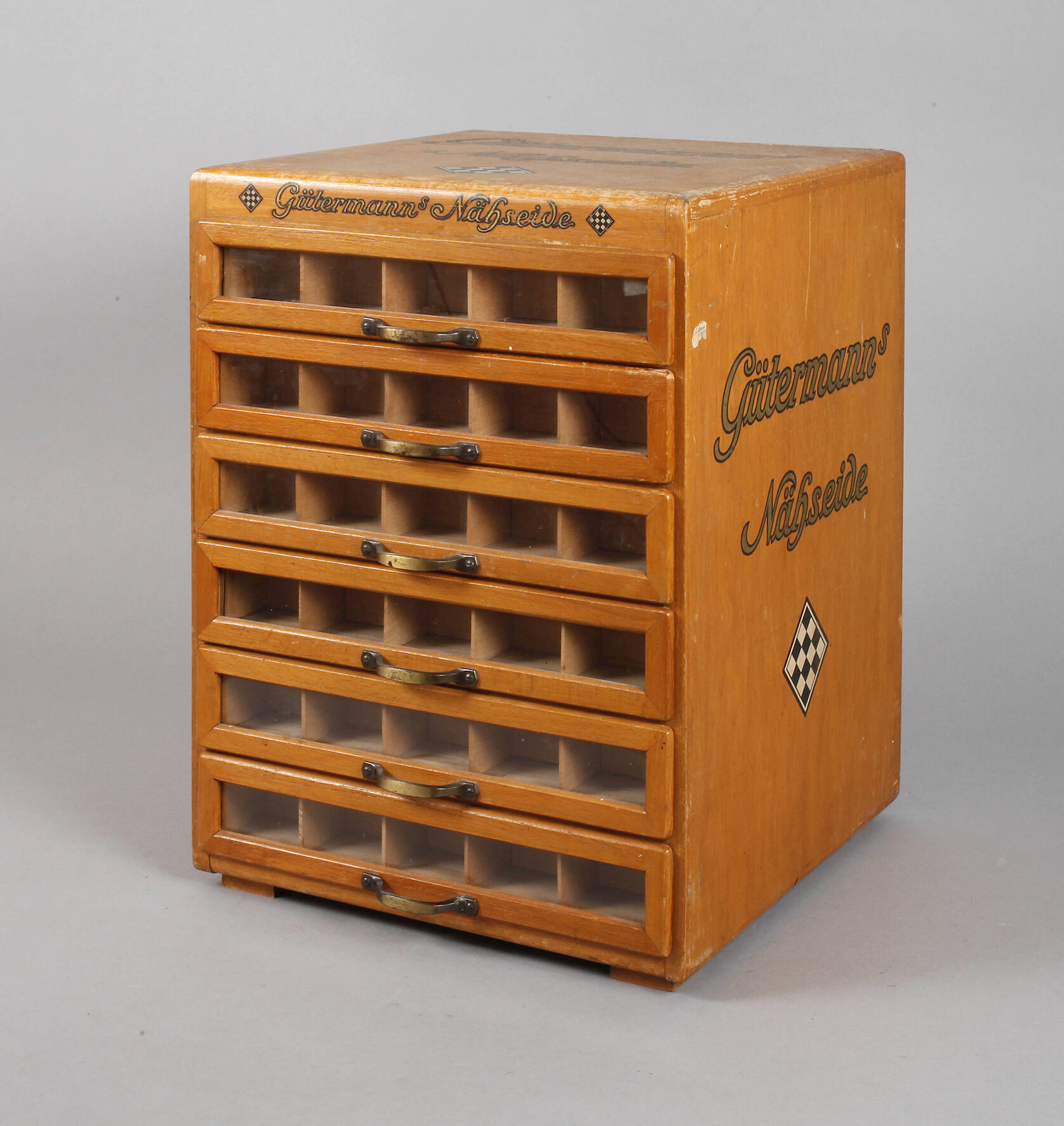 Werbedisplay Gütermanns