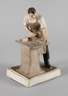 Agitations-Porzellanfigur als Tischler