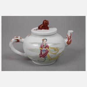 Tee- und Milchkännchen