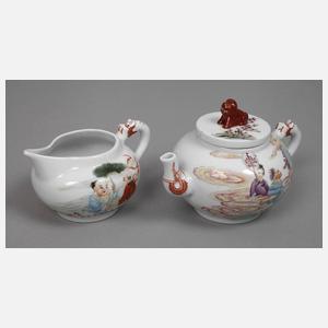 Tee- und Milchkännchen