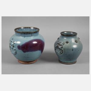 Zwei Vasen