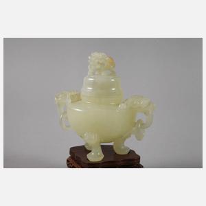 Drei Jadeschnitzereien