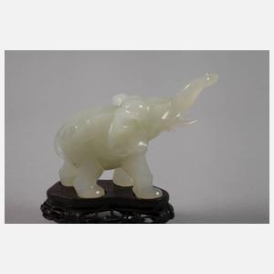 Drei Jadeschnitzereien