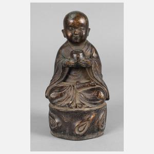 Bronzeplastik sitzender Luohan