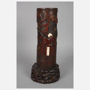 Paar große Pinselbecher