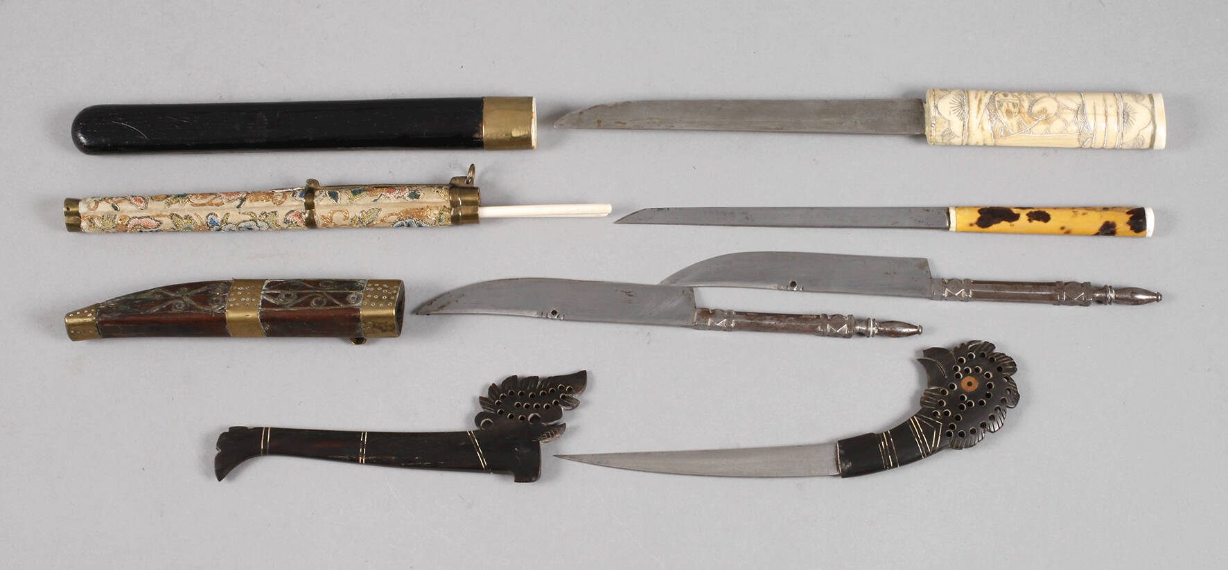 Konvolut Dolche Asien