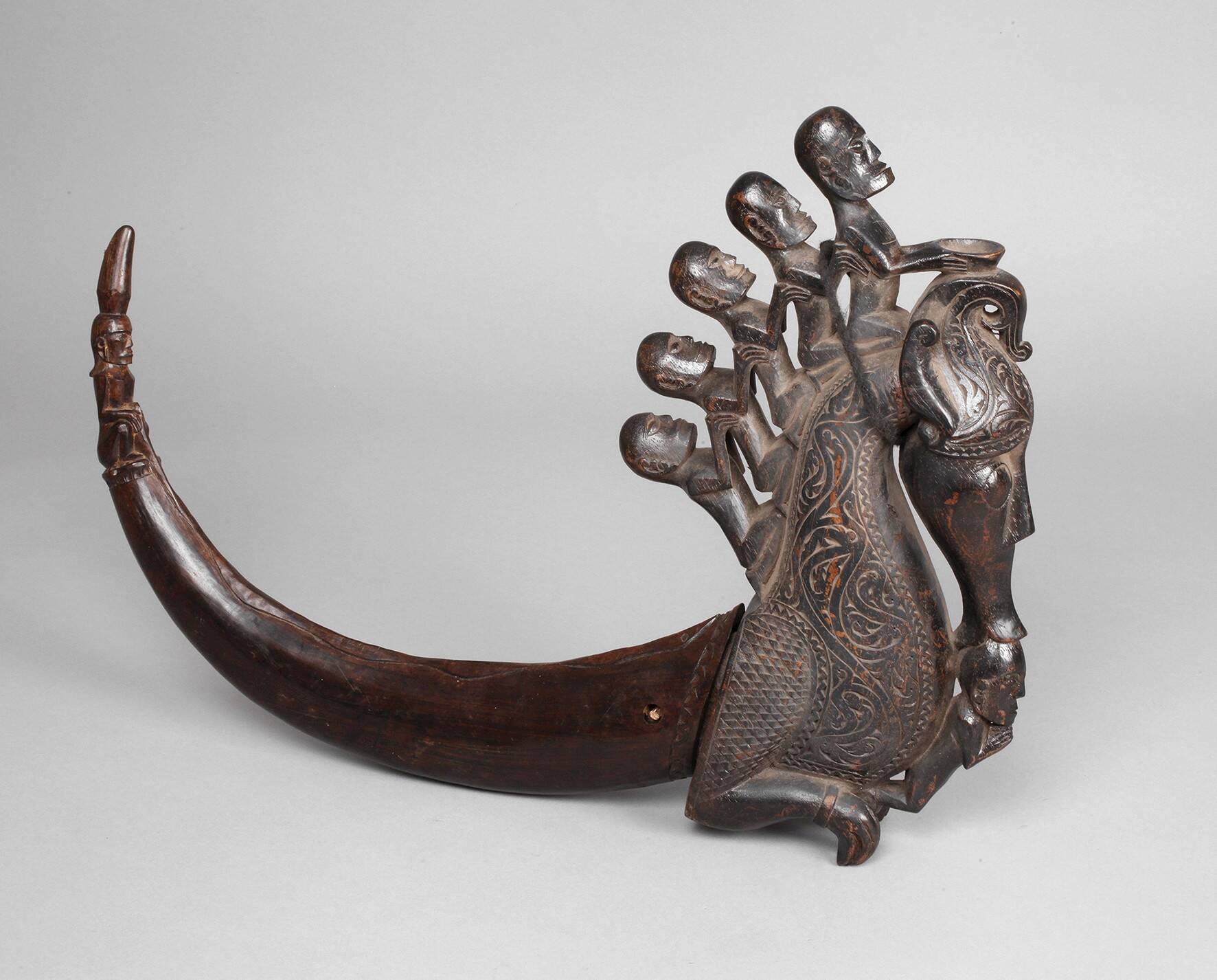 Figürliche Schnitzerei