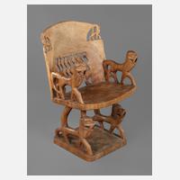 Prunksitz eines Stammesoberhaupts111